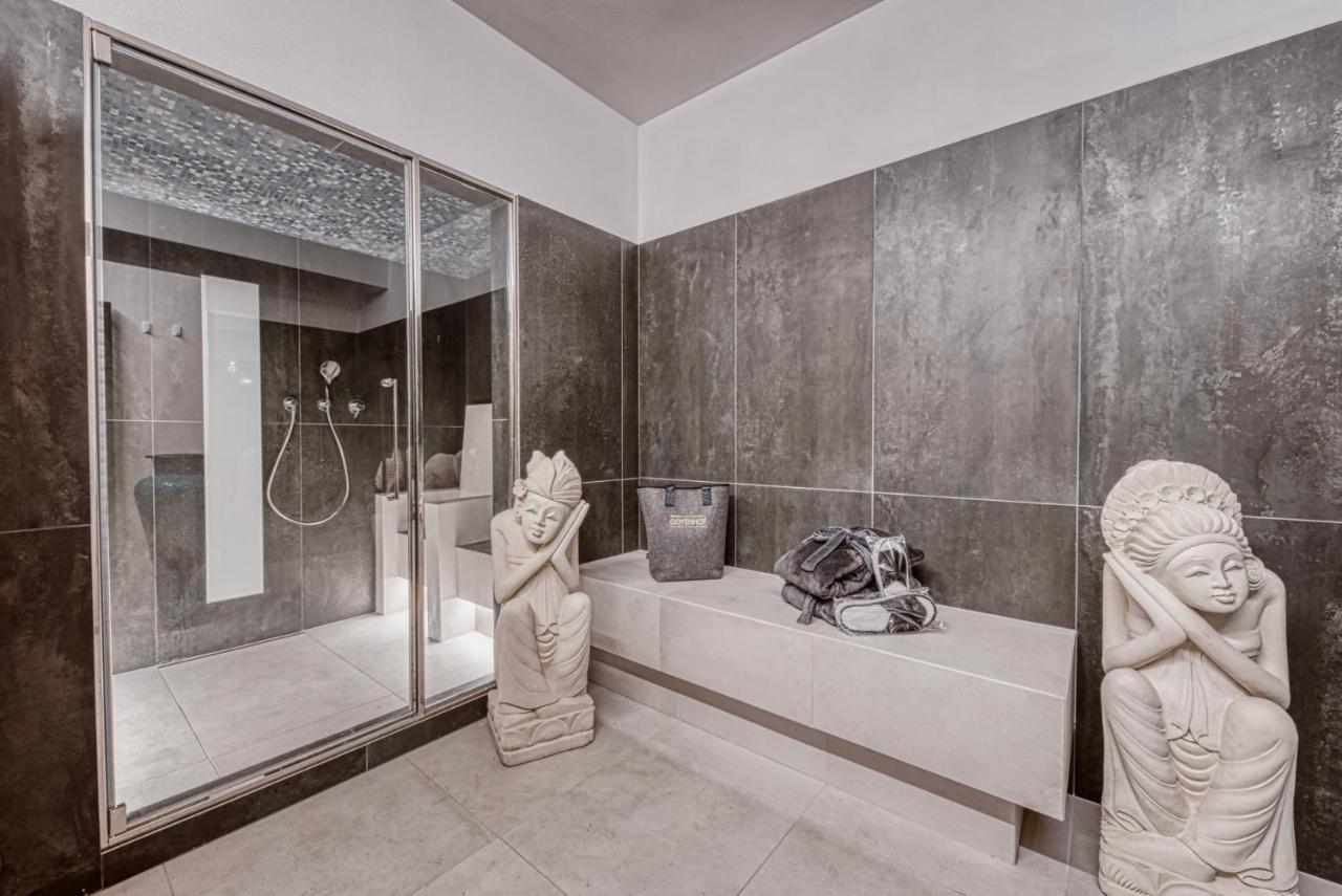 Three-Bedroom Villa,1225970249:JPEG