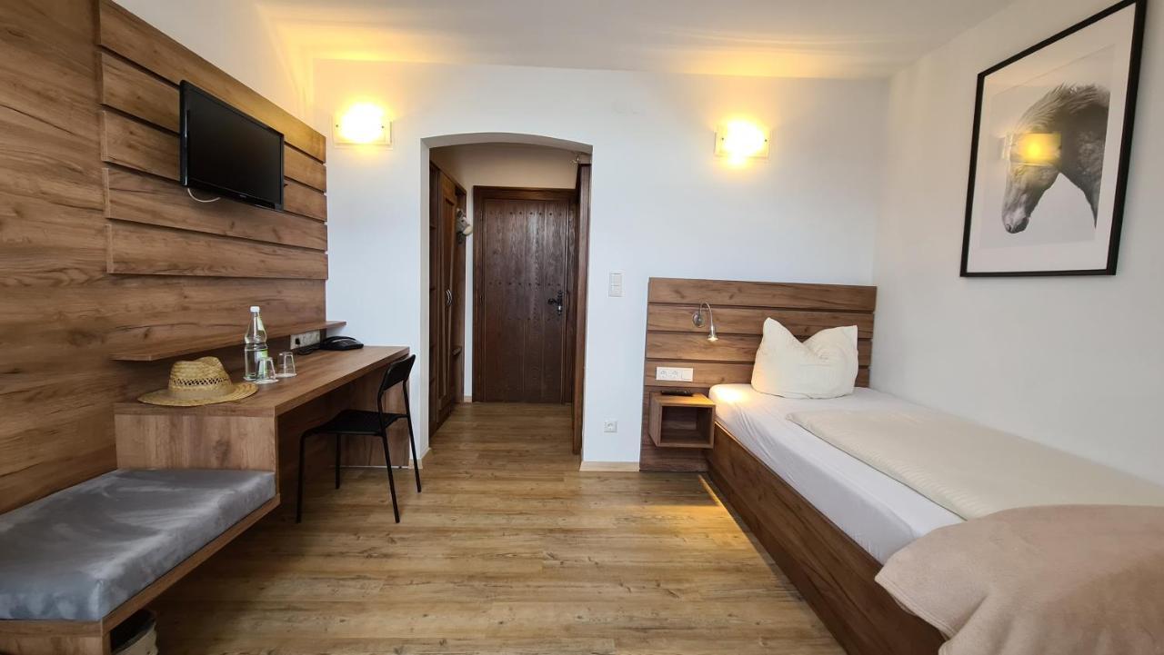 Single Room,1756403284:JPEG