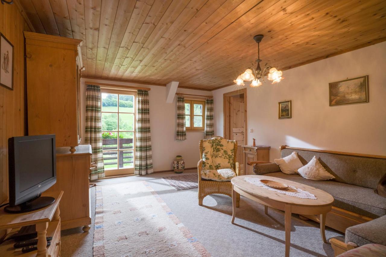 Three-Bedroom Apartment,1027513570:JPEG