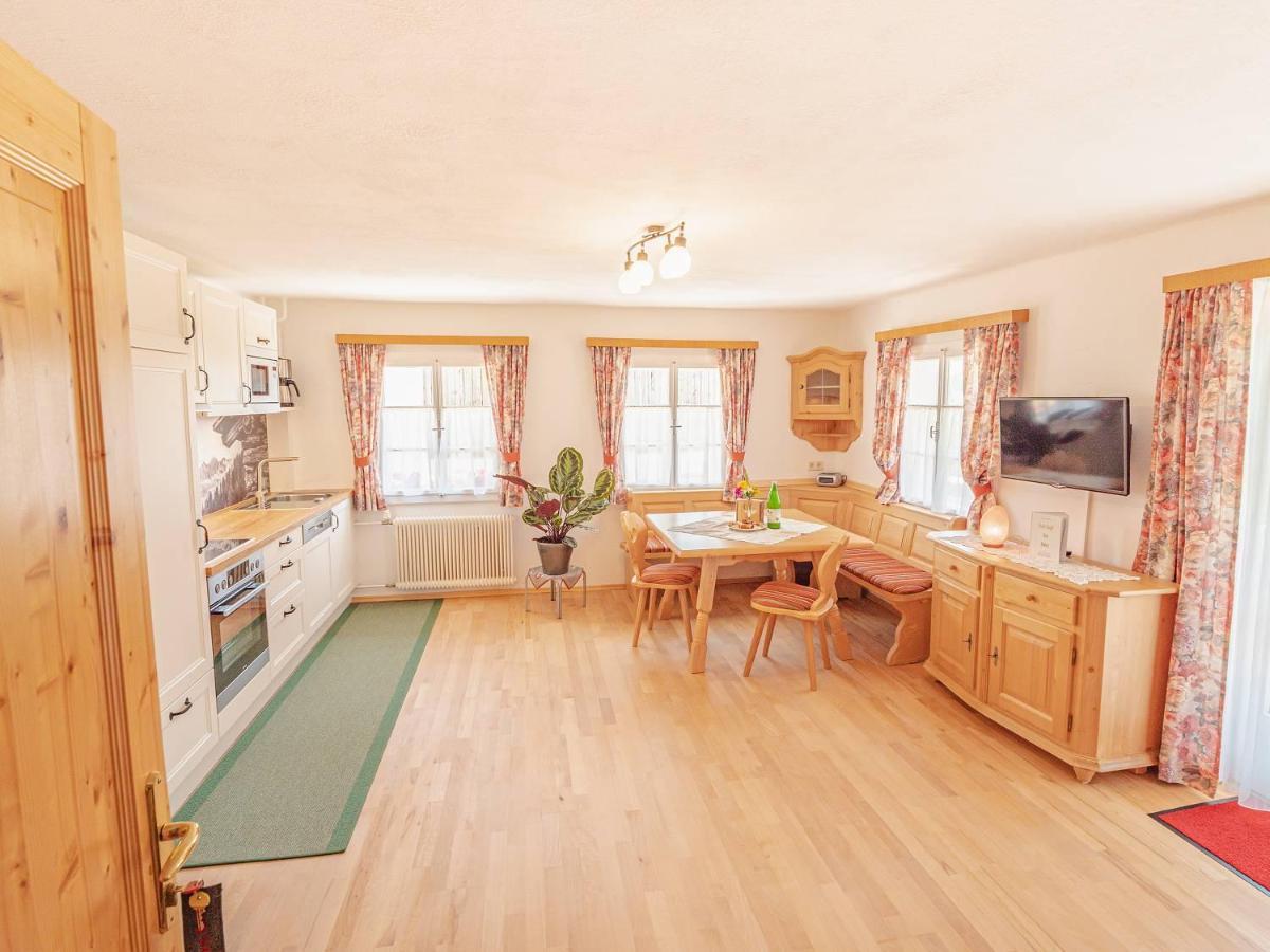Two-Bedroom Apartment,1039128853:JPEG