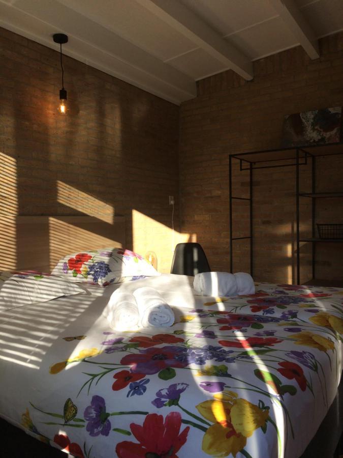 Two-Bedroom House,1041503584:JPEG