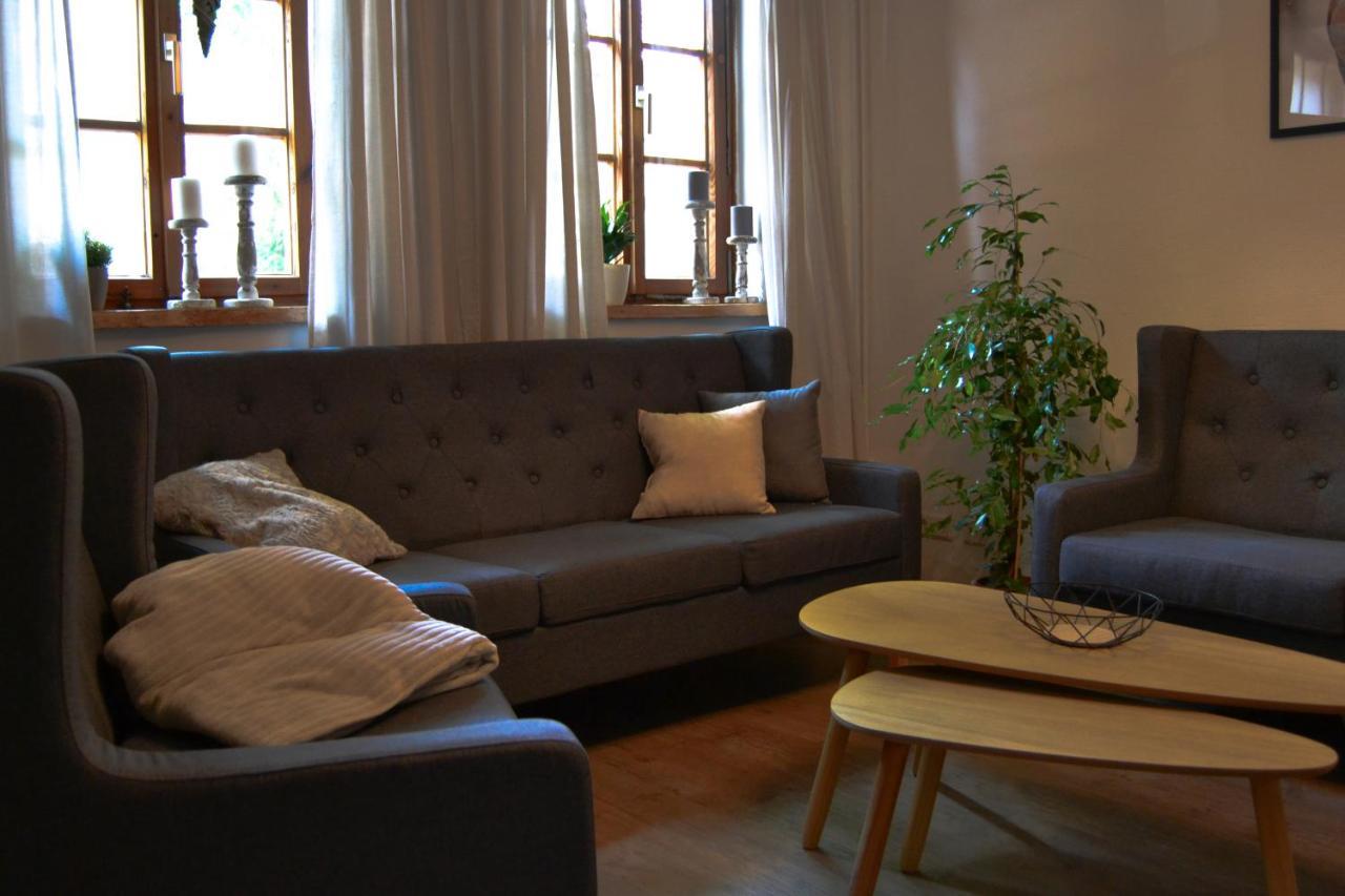 Three-Bedroom House,1054163062:JPEG
