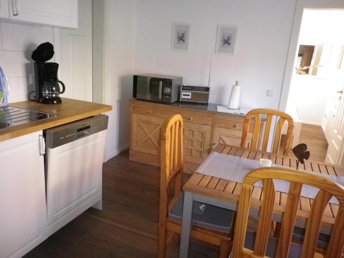 Two-Bedroom House,1055562274:JPEG