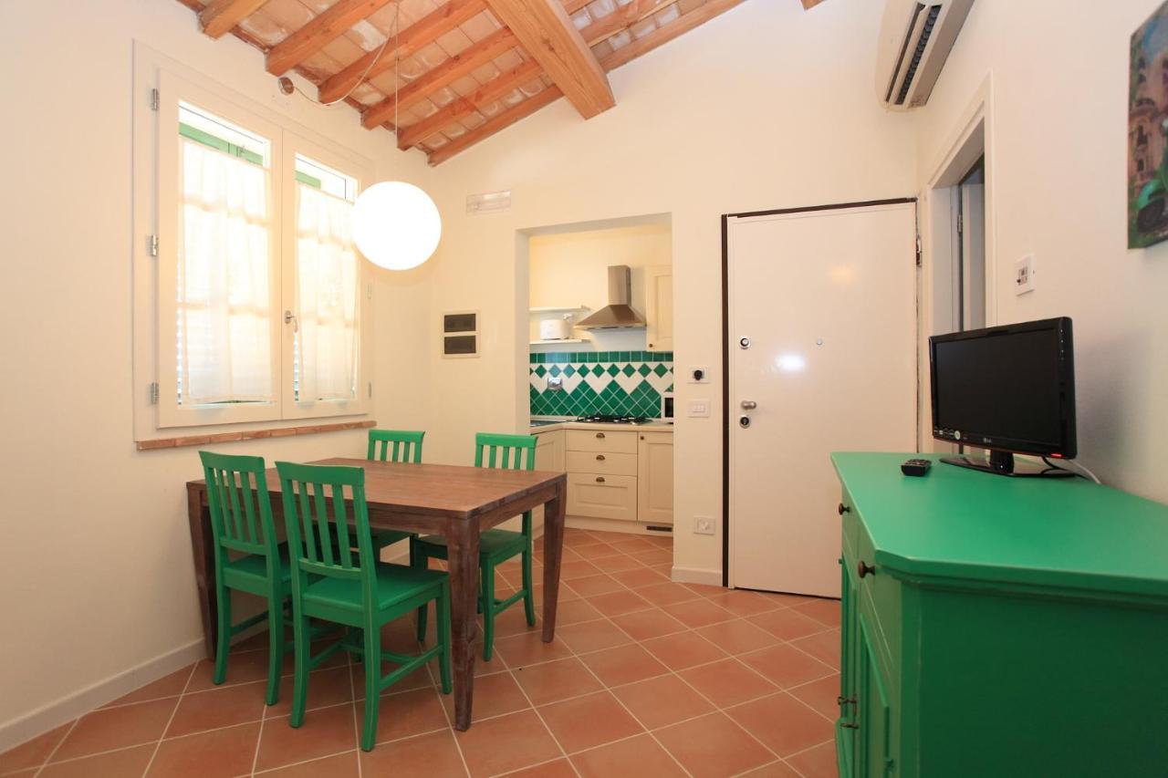 One-Bedroom Apartment,1054679251:JPEG