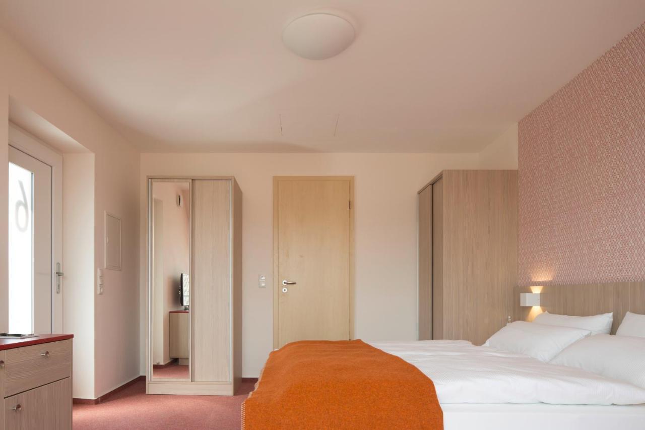 Doppelzimmer mit Parkblick