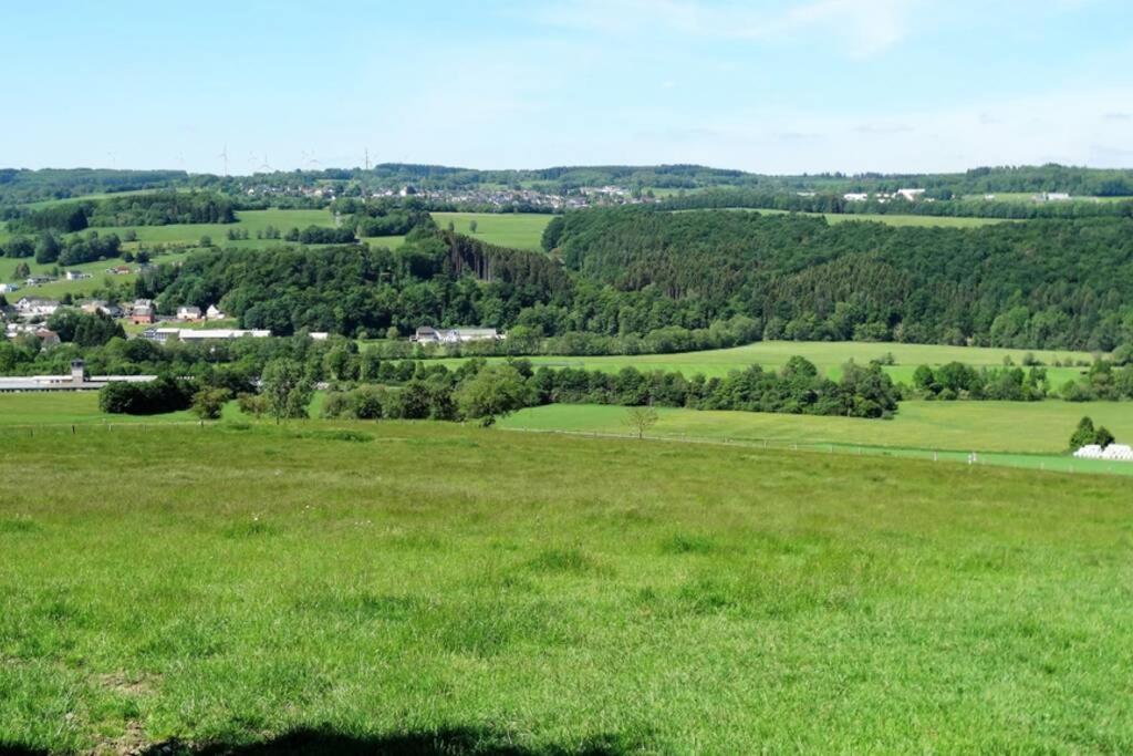 Three-Bedroom House,1065668359:JPEG