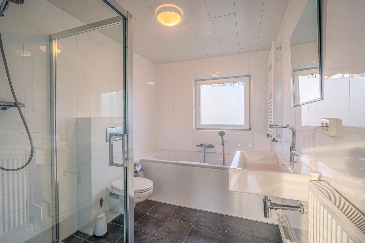 Two-Bedroom House,1076952727:JPEG