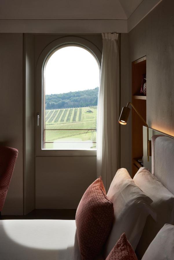 Deluxe King Room View,1634454204:JPEG