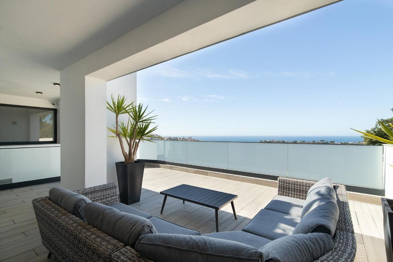 Six-Bedroom Villa,1104336228:JPEG