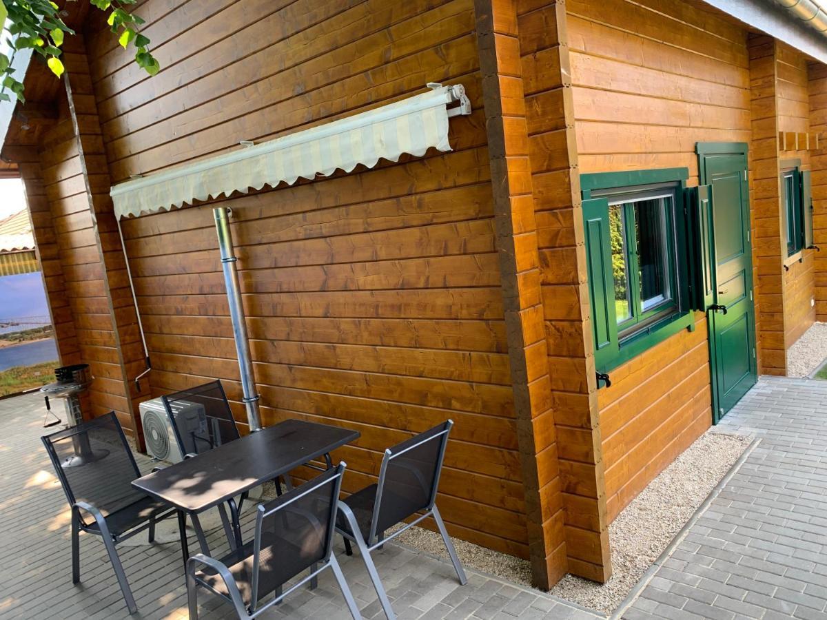 Holiday Home,1115006502:JPEG