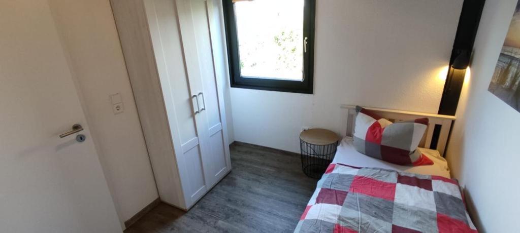 Two-Bedroom House,1117408347:JPEG