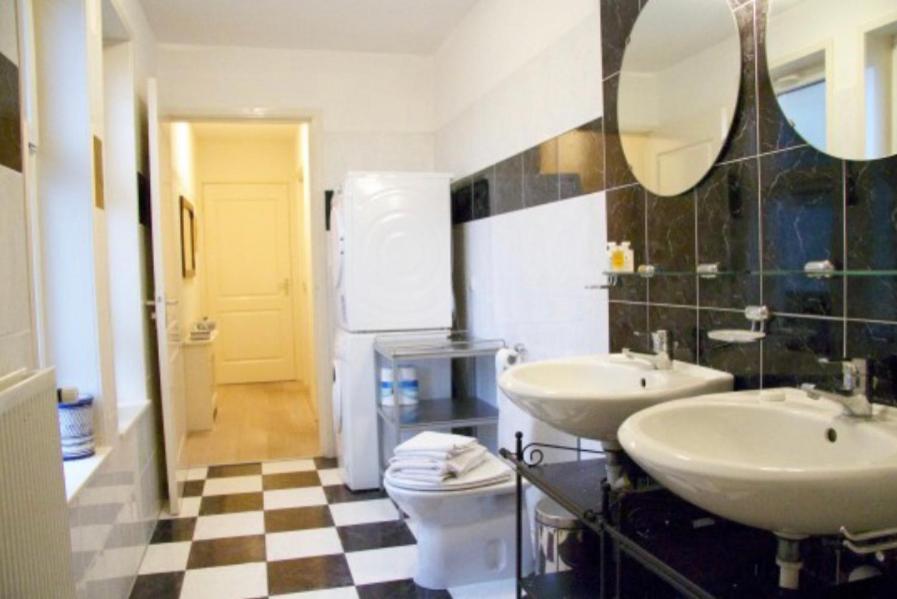 Two-Bedroom House,1124101533:JPEG