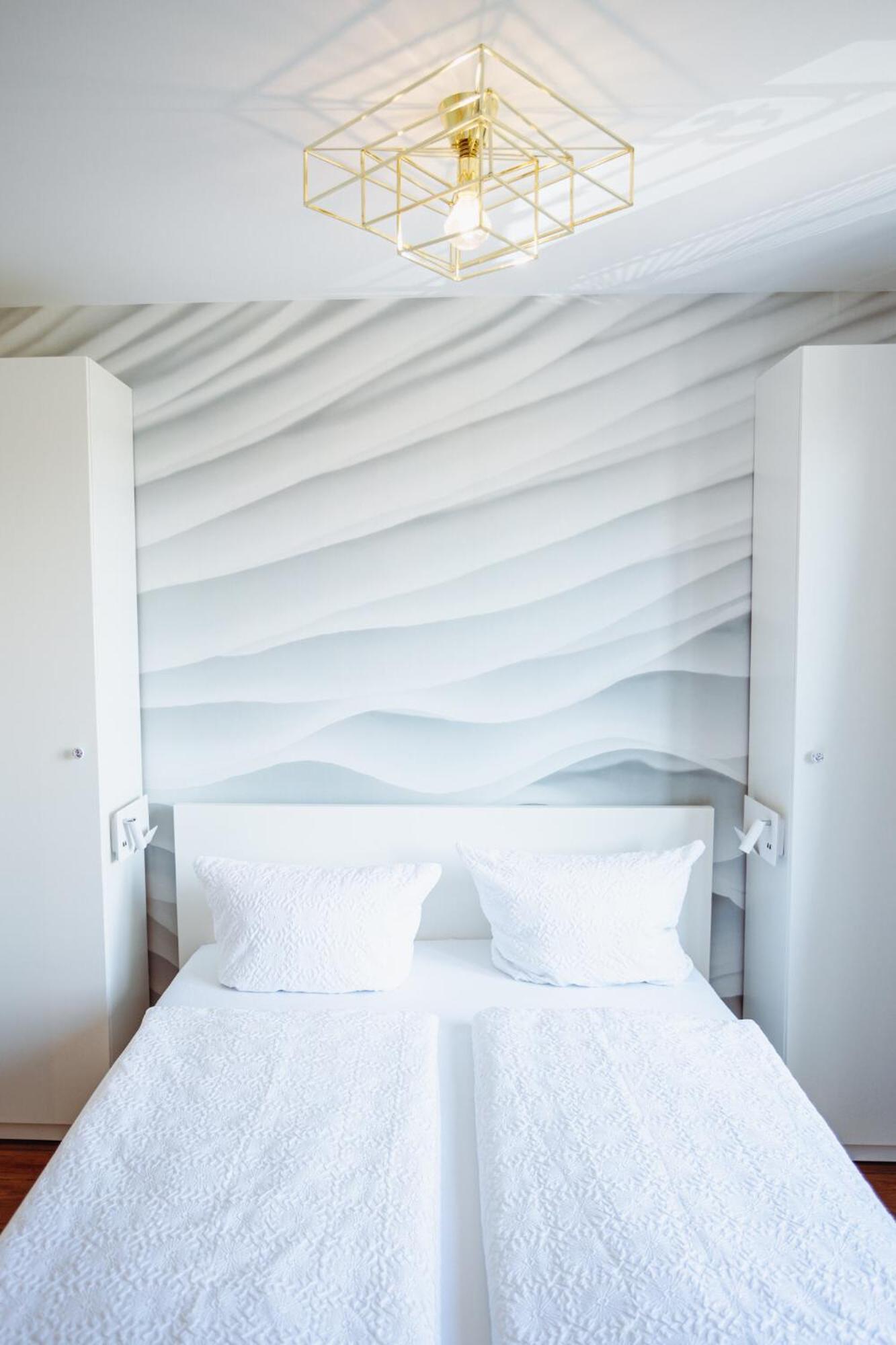 Standard Double Room,1129648356:JPEG