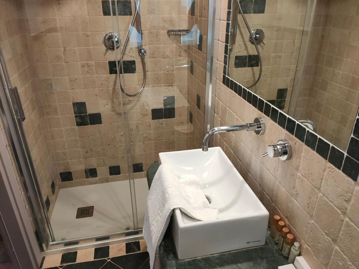 Deluxe Double Room,1129736976:JPEG