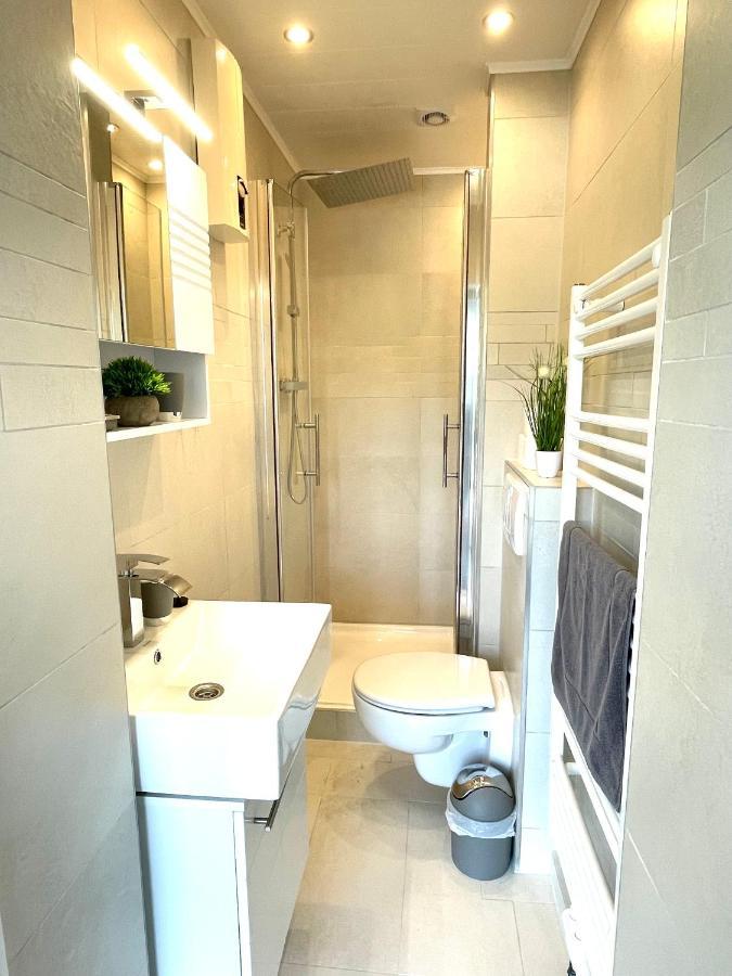 Two-Bedroom House,1140009799:JPEG