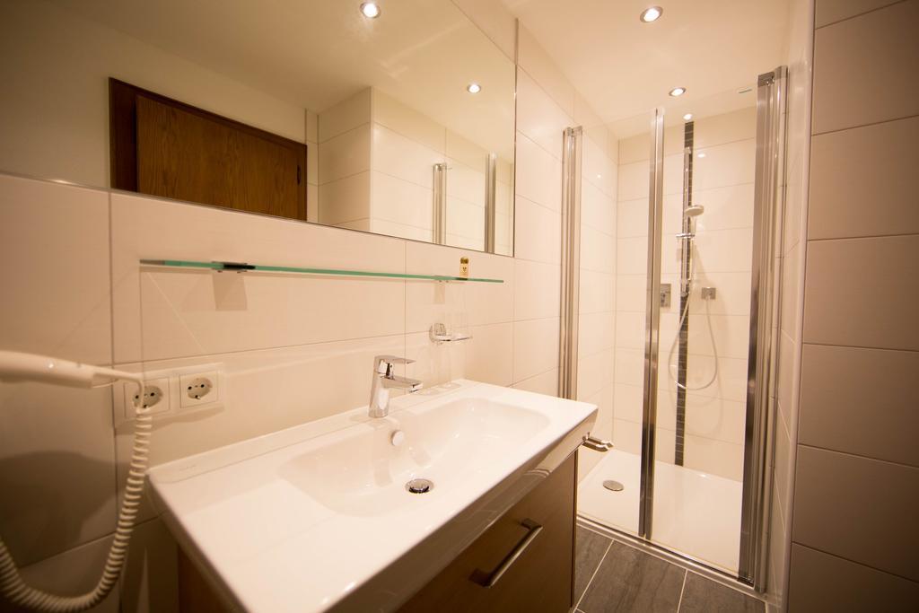 Single Room,115034801:JPEG