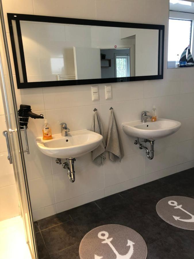 Single Room with Shared Shower and Toilet,1178952097:JPEG