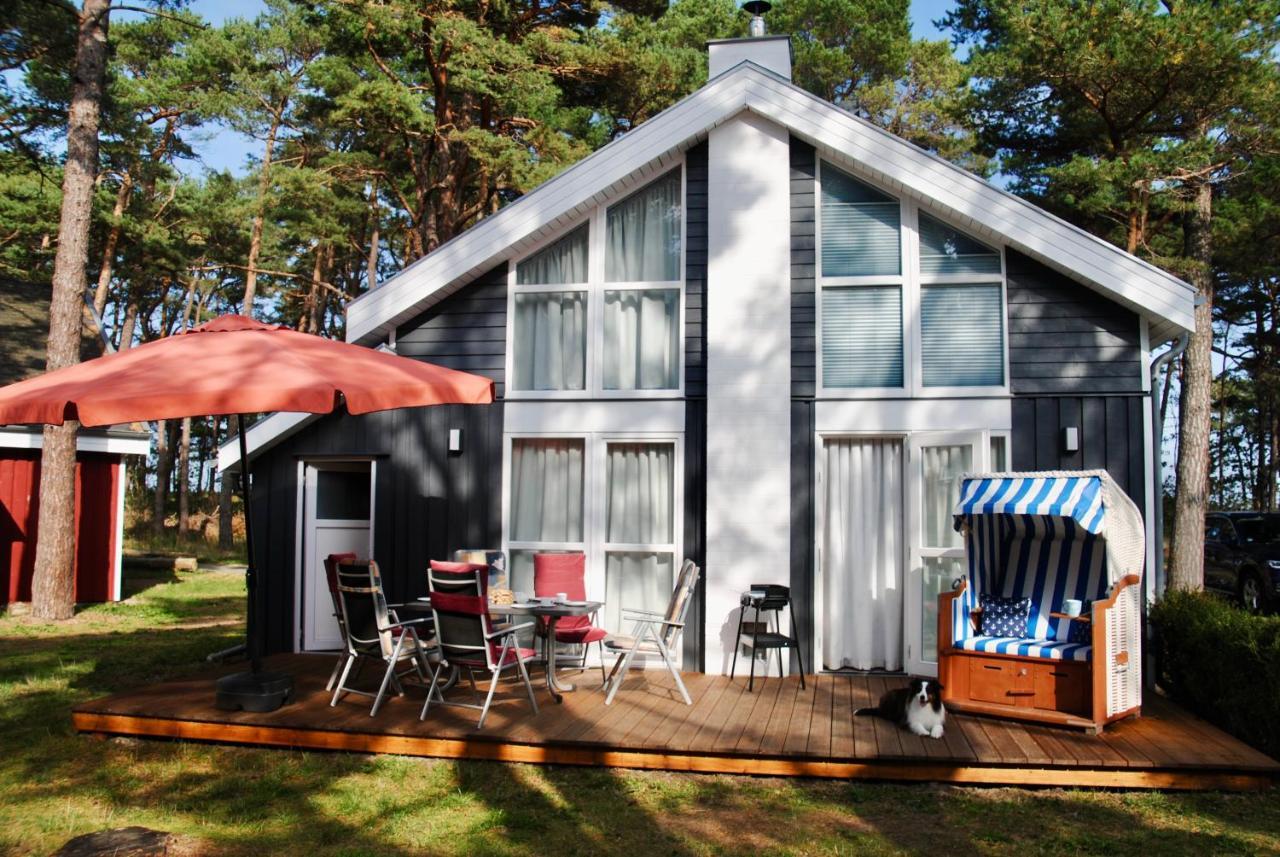 Three-Bedroom House,1175402833:JPEG