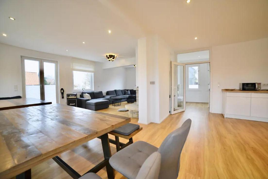 Holiday Home,1179282901:JPEG