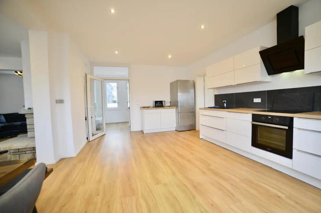 Holiday Home,1179304708:JPEG