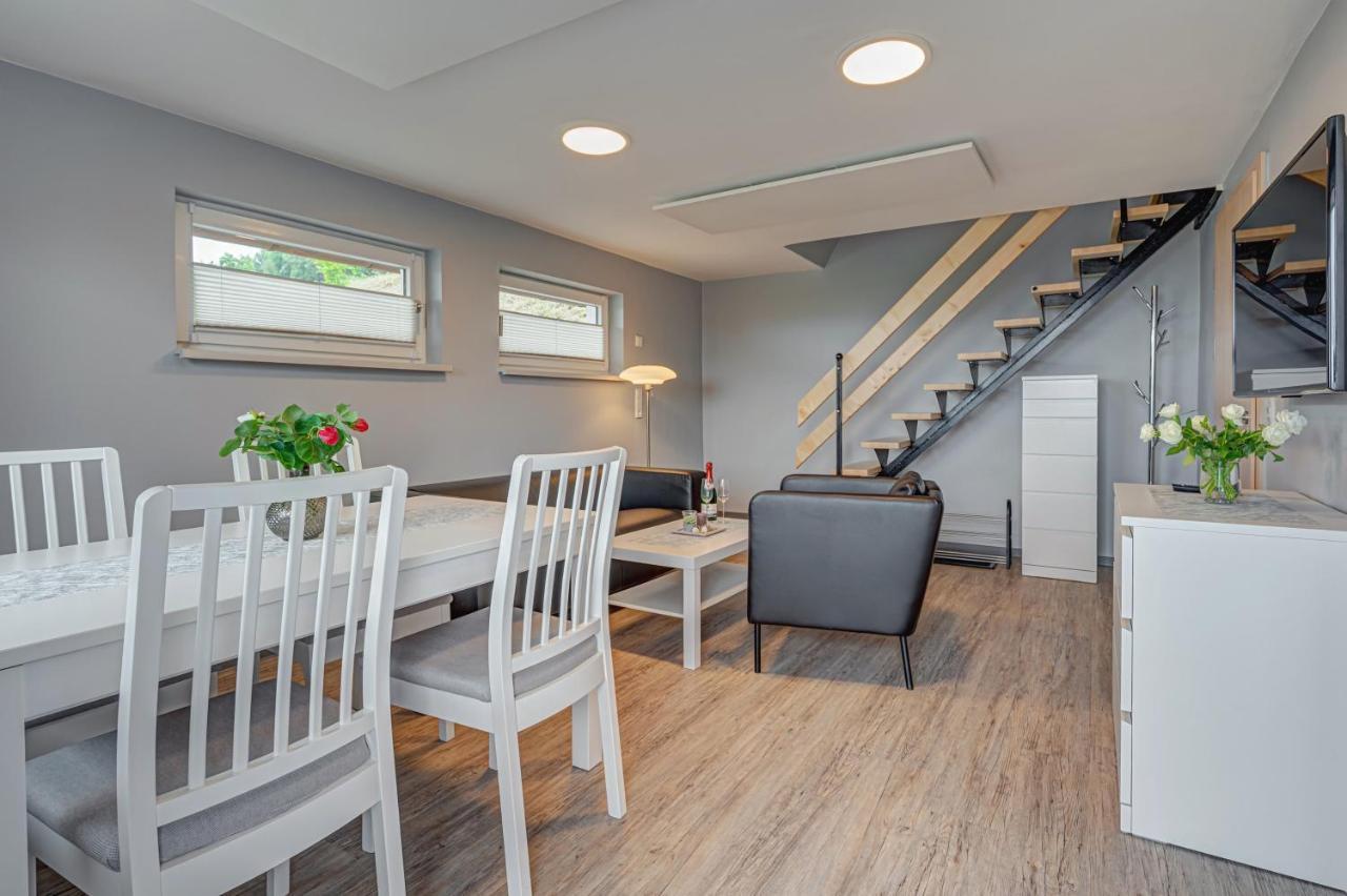 Two-Bedroom House,1180837585:JPEG