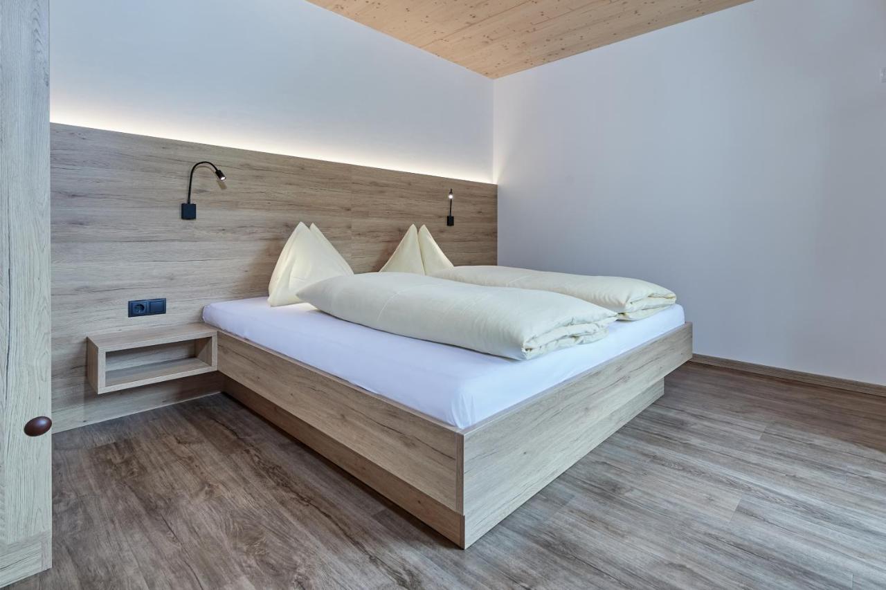 Three-Bedroom Apartment Balcony,1181660911:JPEG