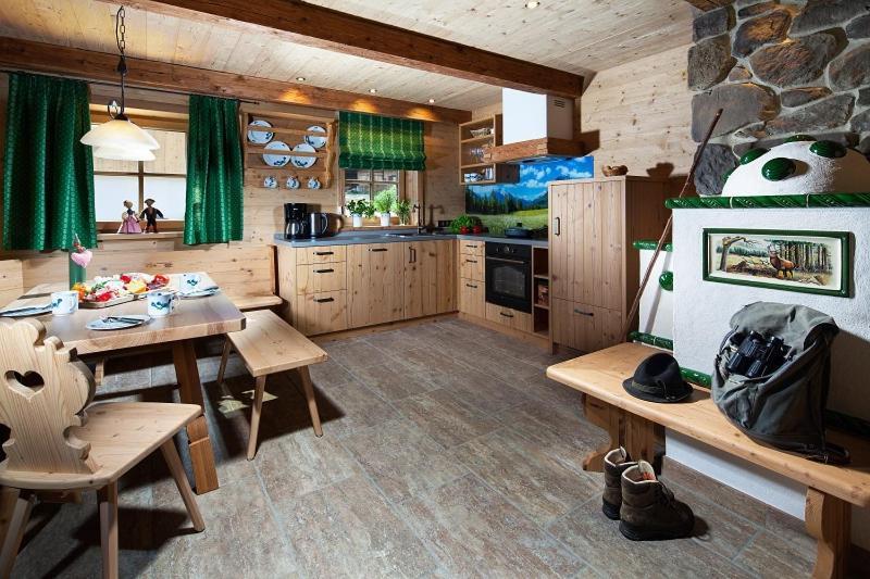 Three-Bedroom Home,1181940874:JPEG