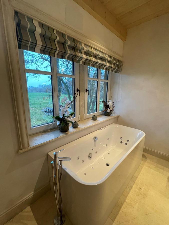 Deluxe Villa,1183086835:JPEG