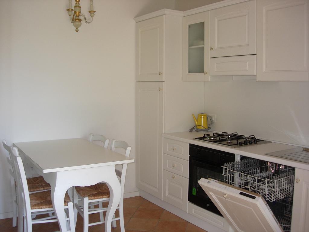 One-Bedroom Apartment,124509225:JPEG