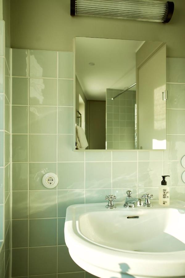 Four-Bedroom House,1253609596:JPEG