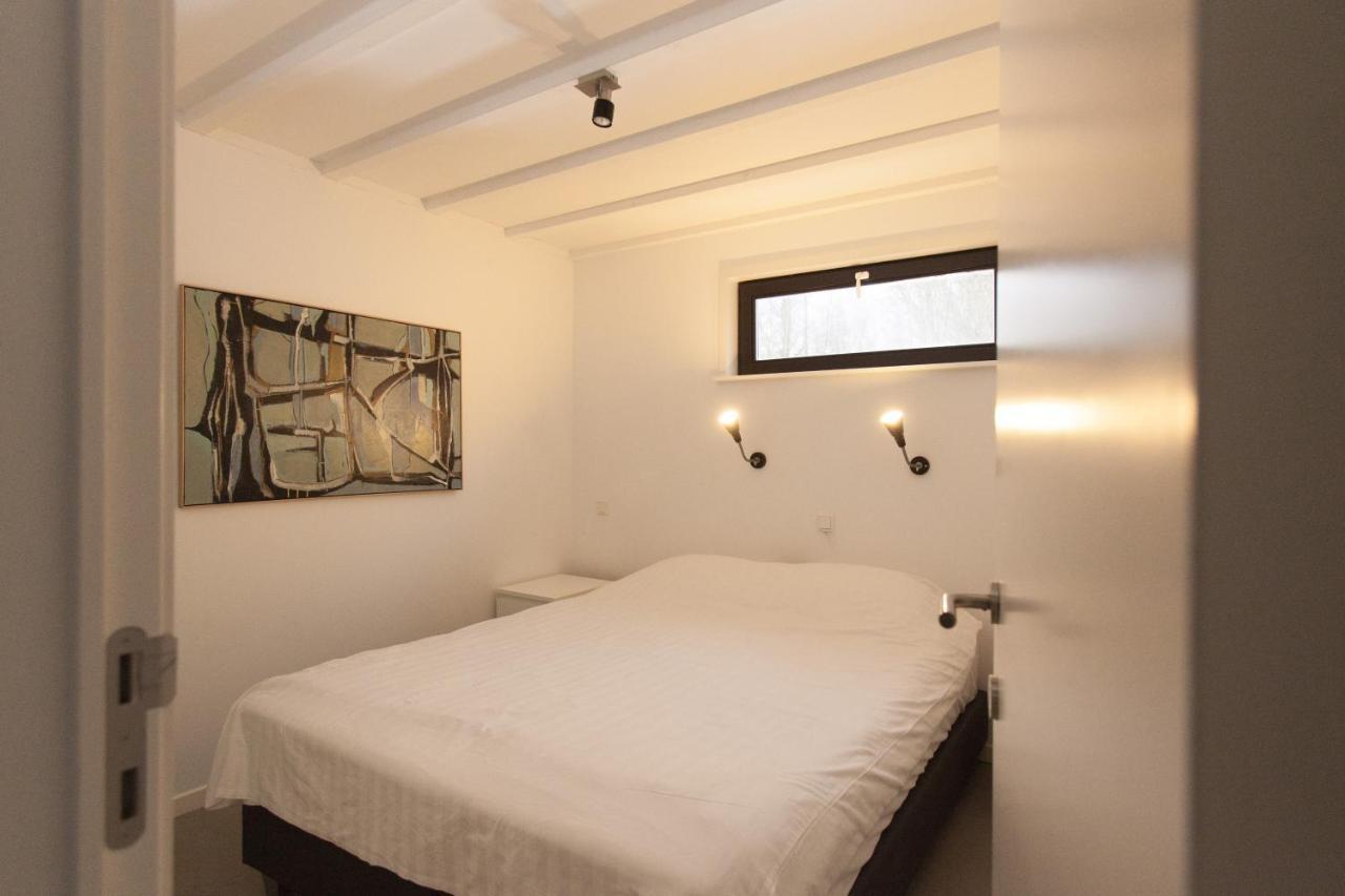 Three-Bedroom House,1260343447:JPEG