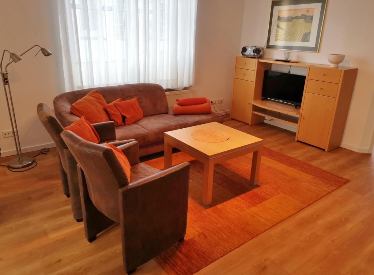 Holiday Home,1256178160:JPEG