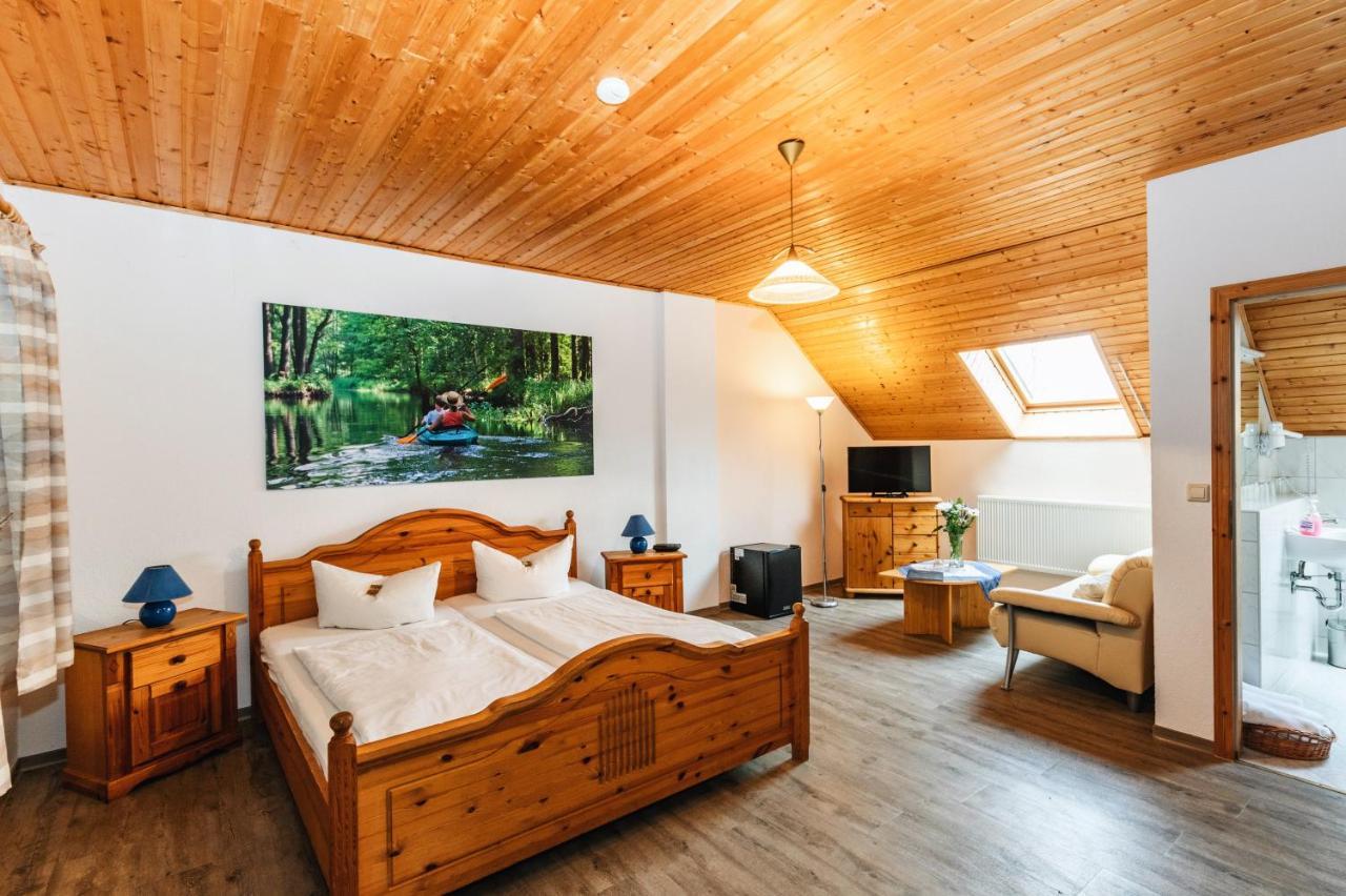 Family Room,1256498272:JPEG