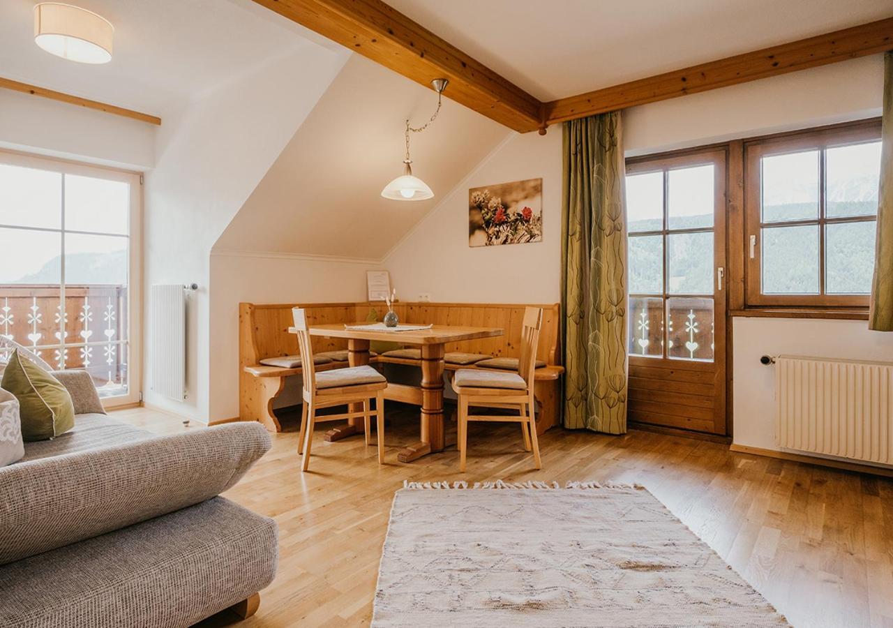 Three-Bedroom Apartment Balcony,1640385917:JPEG