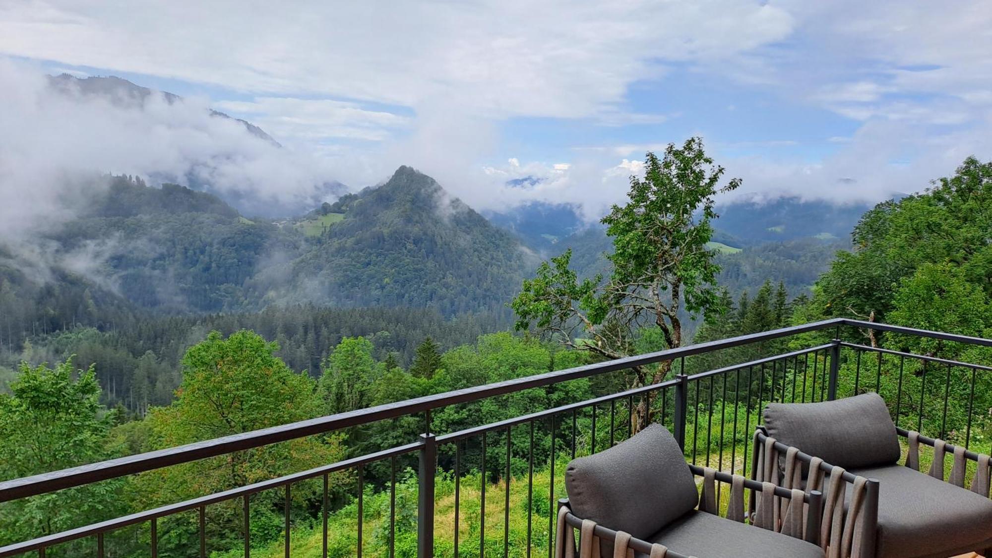 Three-Bedroom House,1267000942:JPEG