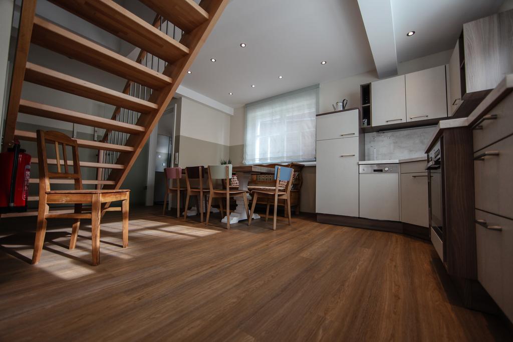 Holiday Home,135602715:JPEG