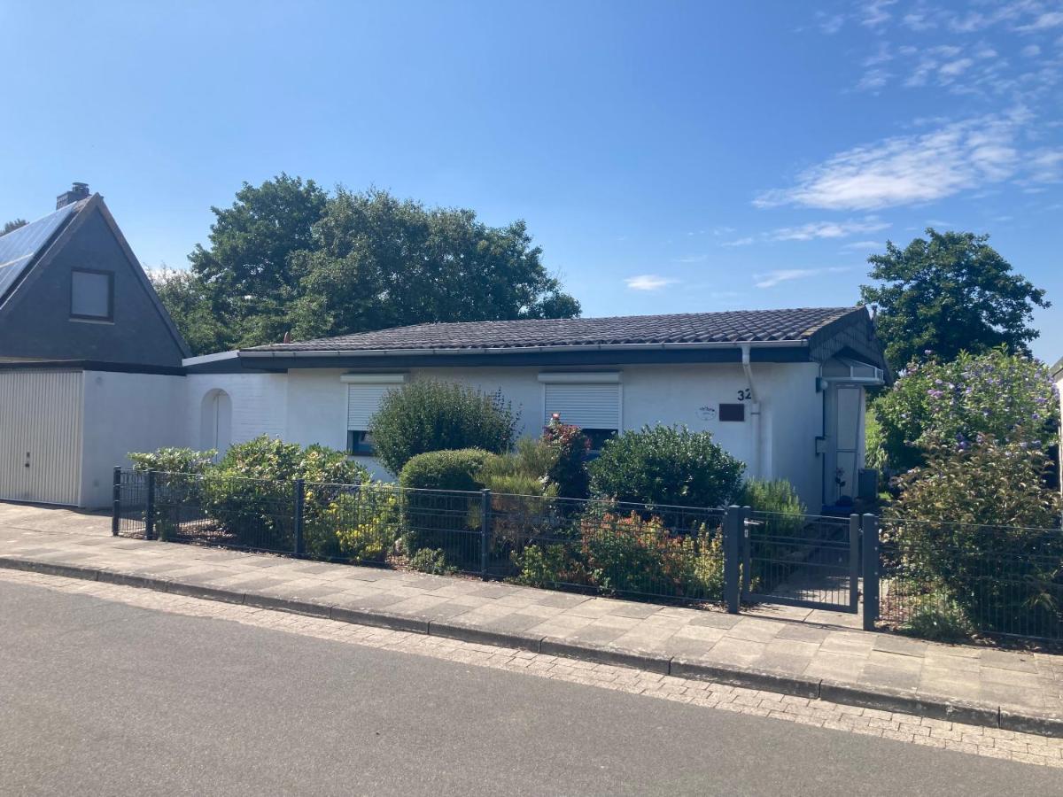 Two-Bedroom House,1292058520:JPEG