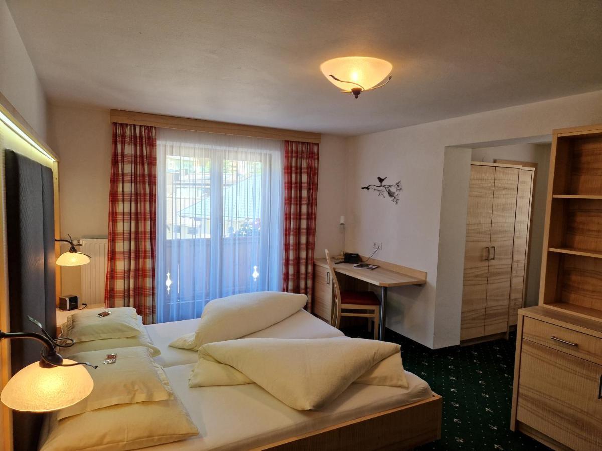 Double Room,373925830:JPEG