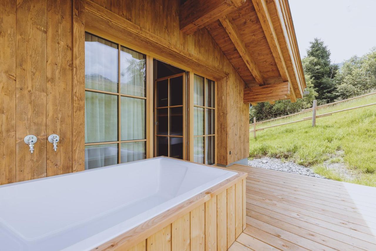Three-Bedroom Chalet Sauna Outside Bathtub,1299102295:JPEG