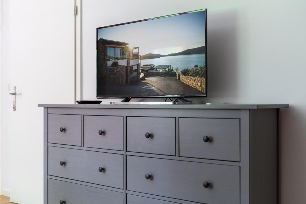 Holiday Home,1313761603:JPEG