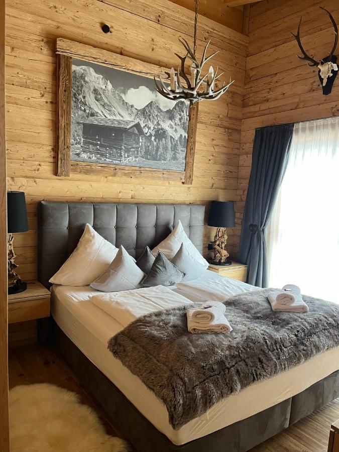 Chalet,1578484880:JPEG