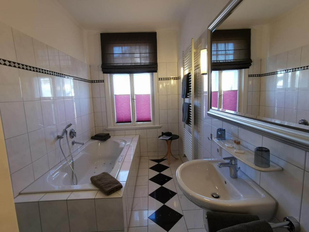 Double Room Spa Bath,1357674530:JPEG