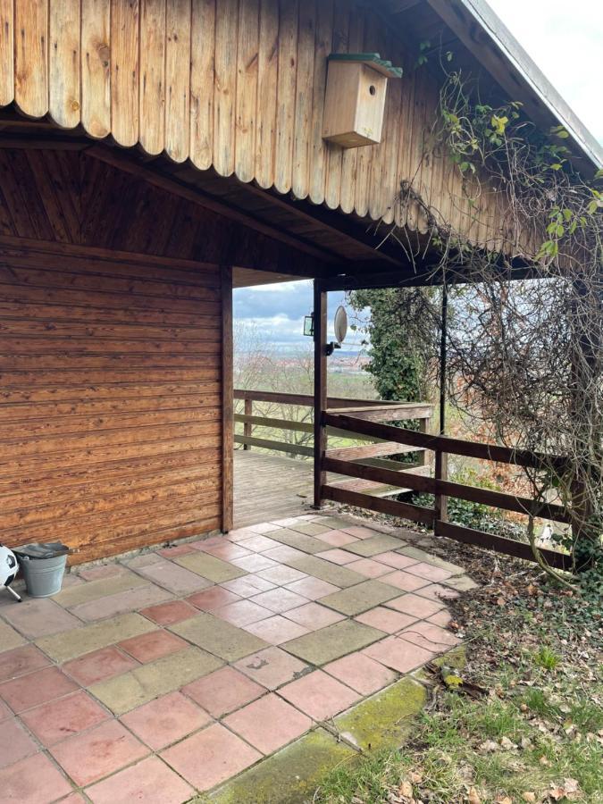 Three-Bedroom House,1360555910:JPEG