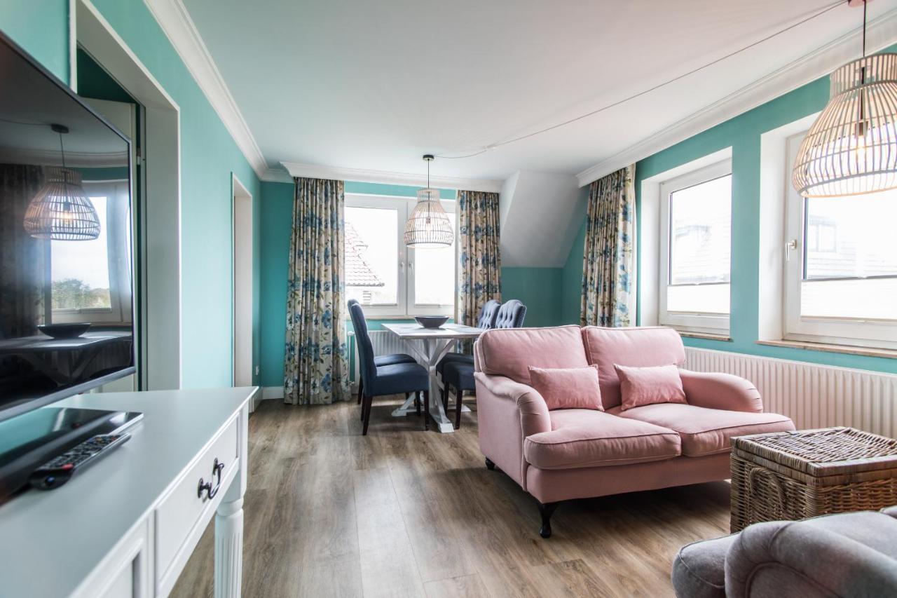 Two-Bedroom Apartment,1359124649:JPEG