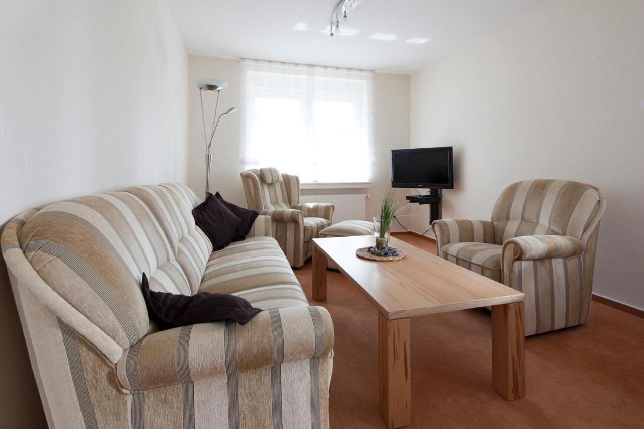 Holiday Home,1367152664:JPEG