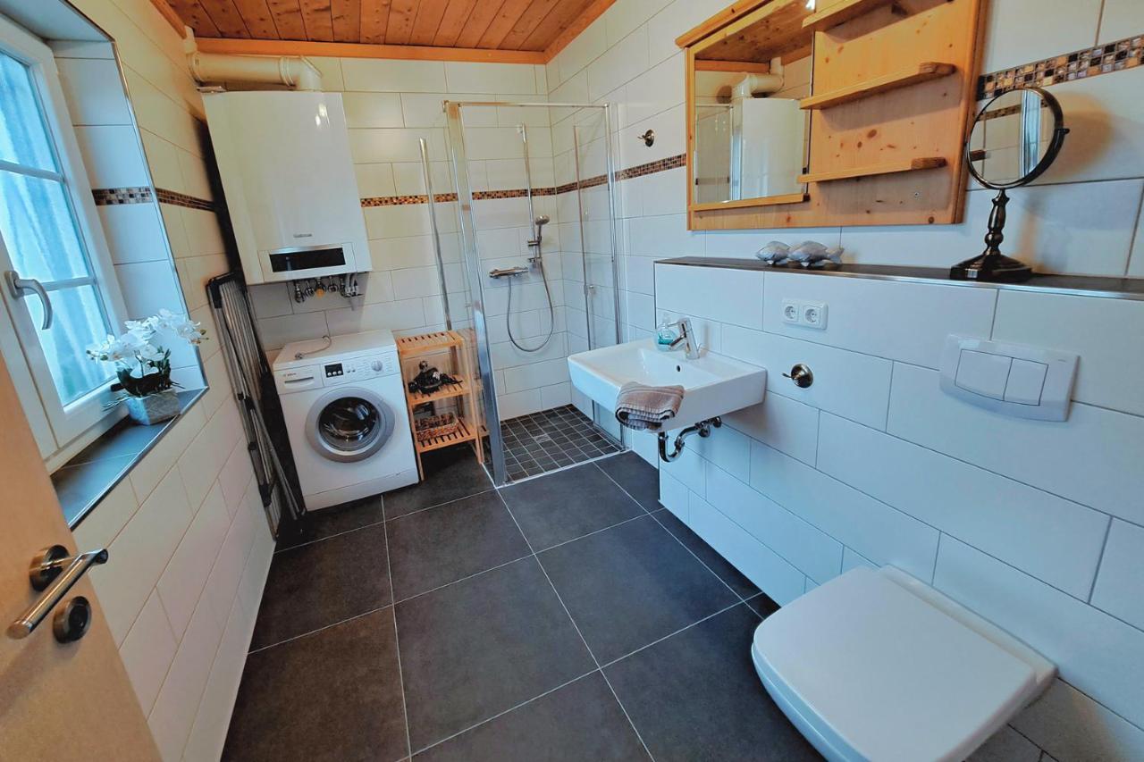 Three-Bedroom House,1378895039:JPEG