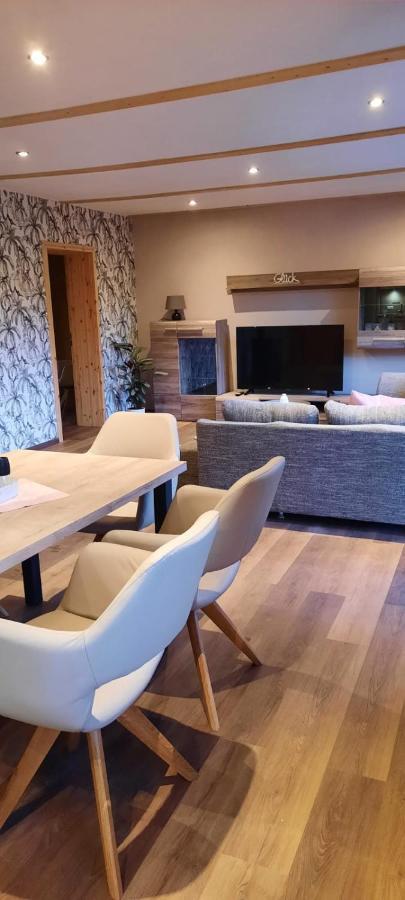 Three-Bedroom House,1379745524:JPEG