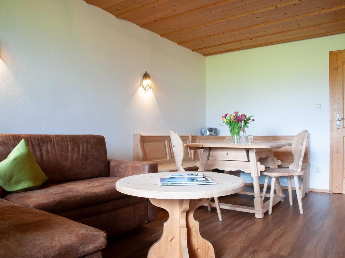 One-Bedroom Apartment,1380452129:JPEG