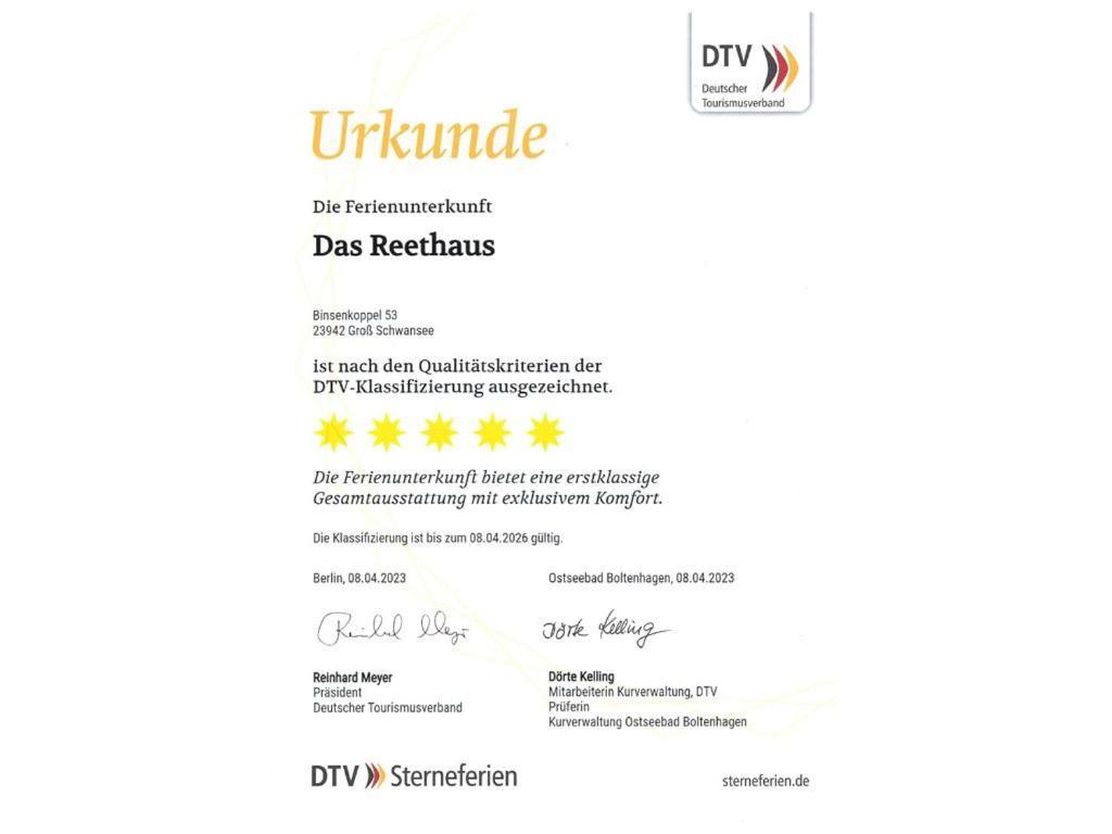 Three-Bedroom House,1537666252:JPEG