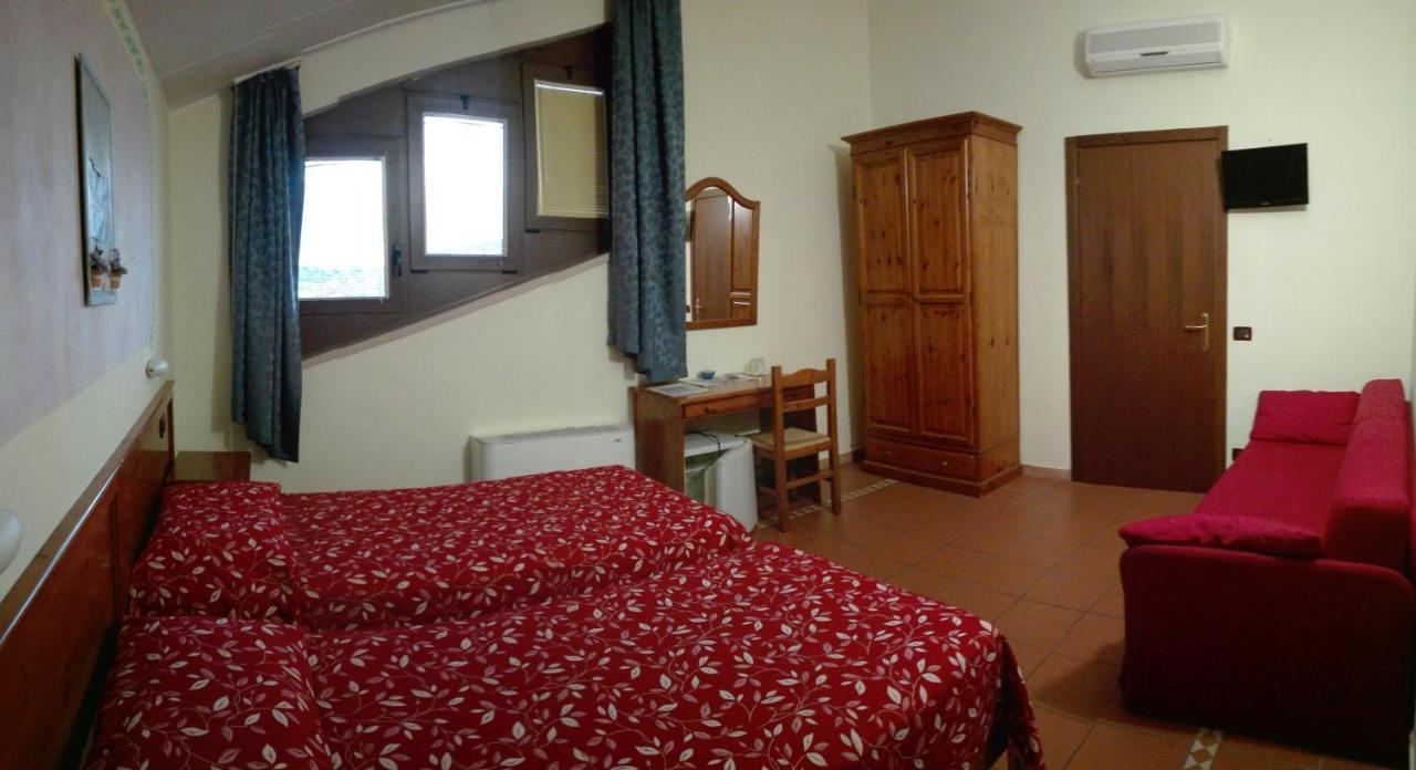 Quadruple Room,666568050:JPEG